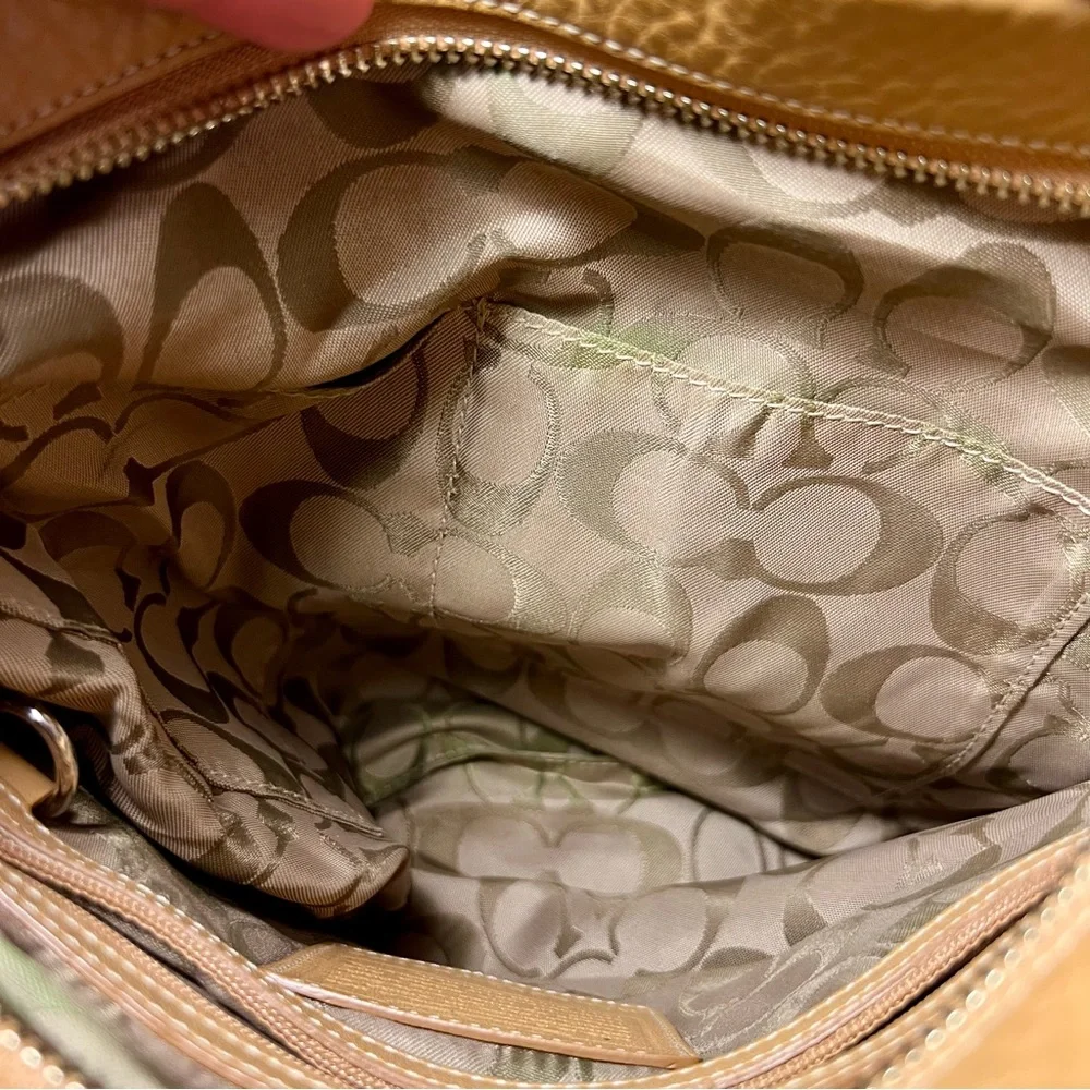 Coach 2006 Legacy Tan Thick Pebble Grain Leather Shoulder Hobo Bag Purse - Picture 10 of 17